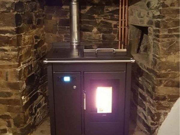 New Klover Smart 80 pellet range Black for sale in Co. Westmeath for €5,800  on DoneDeal