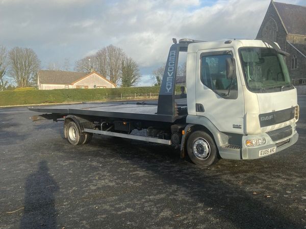 Daf Lf 12 ton tilt and slide recovery