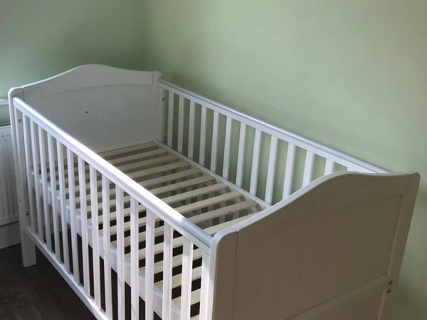 Nested sorrento on sale cot bed