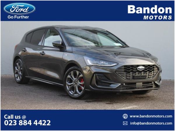 Ford Focus Hatchback, Petrol, 2024, Grey