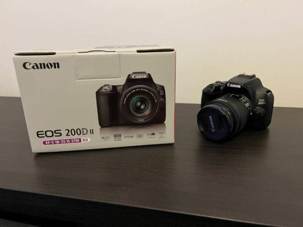Canon EOS200D II DSLR camera(like NEW!)amazing photos/4K video