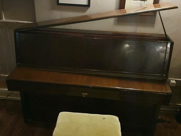 1998 NIEER MODEL 711 ACOUSTIC UPRIGHT PIANO