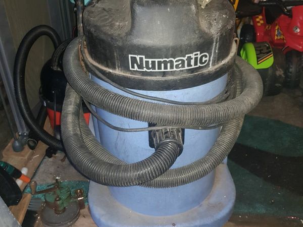 Numatic WET and DRY HOOVER 220V