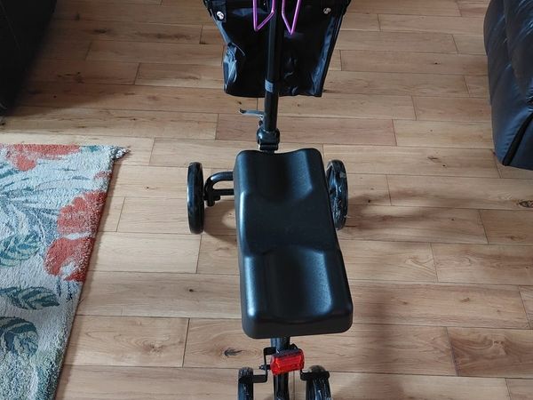 Mobility knee scooter