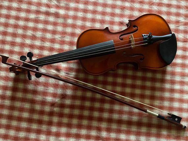 1/4 violin, Franz Josef, perfect for beginners.