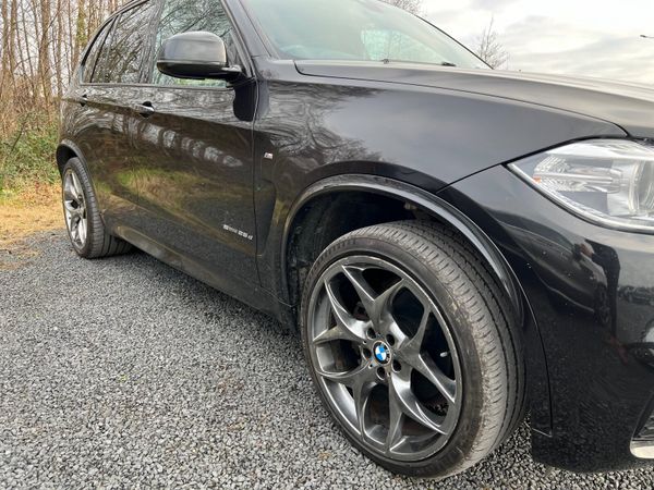 BMW X5 Alloy Wheels with brand new tyers