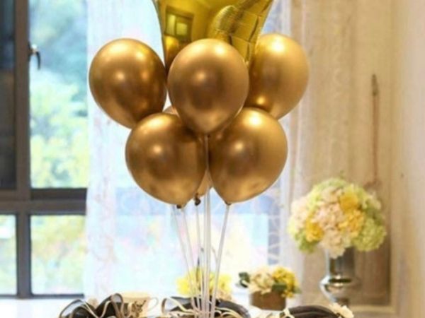 DIY Balloon Table Stands