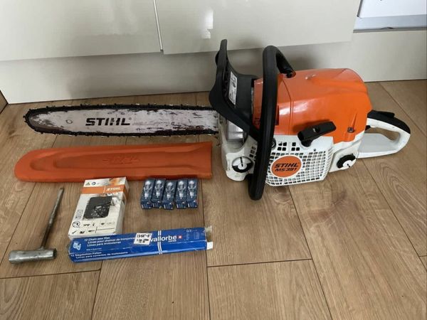 Immaculate 2019 STIHL MS391 20” chainsaw & SPARE new Chain Files Sparkplugs &bag