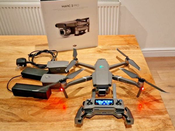 DJI Mavic 2 Pro 4K Drone / Hasselblad + Some Fly More Combo