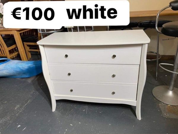 White chest of drawer