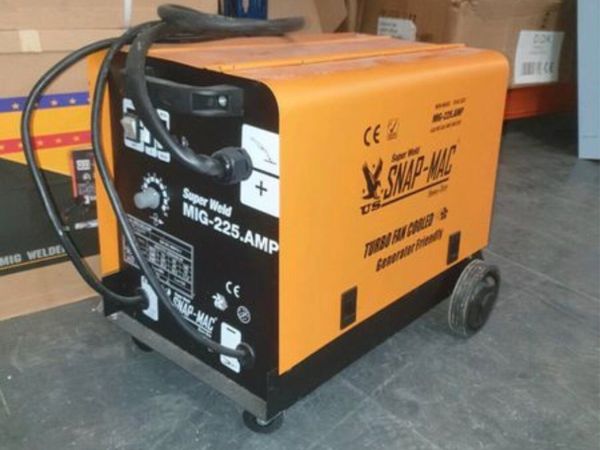 New 225 gas/gasless mig delivery included