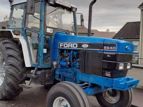 Ford 5640 2 wheel drive Tractor