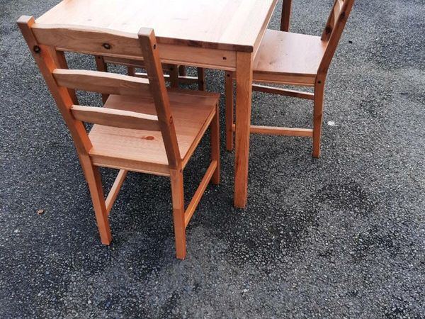 Small ikea table and 4 chairs