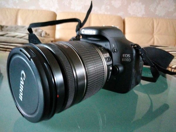 Canon 600D + 18-200mm lens