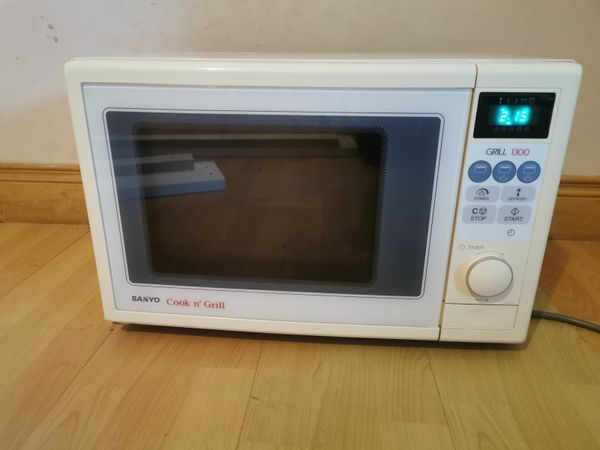 Microwave Sanyo with grill 1300watt