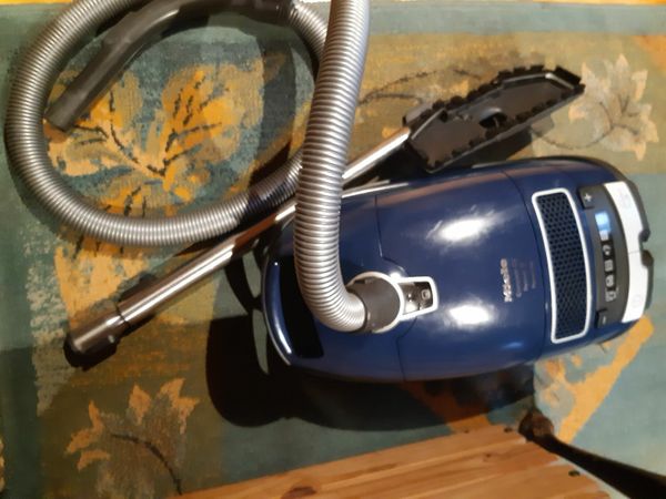 Miele c3 vacuum cleaner