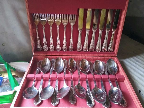1940s Oneida Rogers Cutlery Set