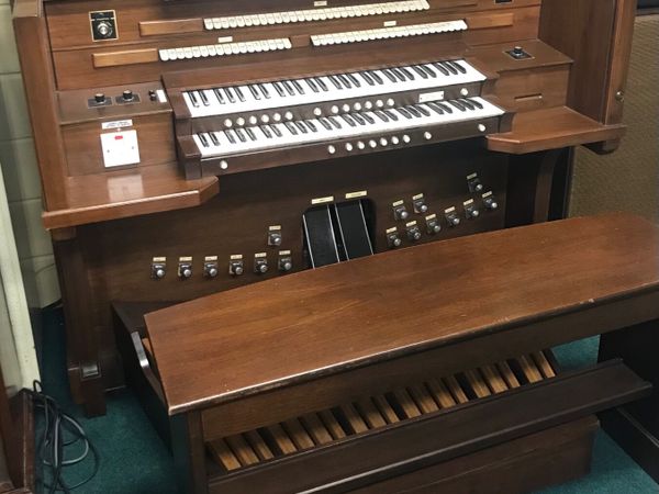 Church organ console