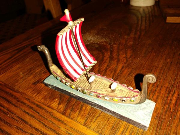 VIKING BOAT, Small Hand Carved, Hand Painted !