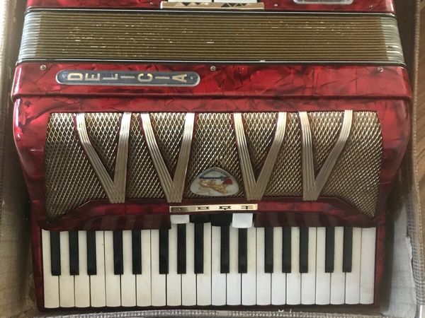 Piano accordian