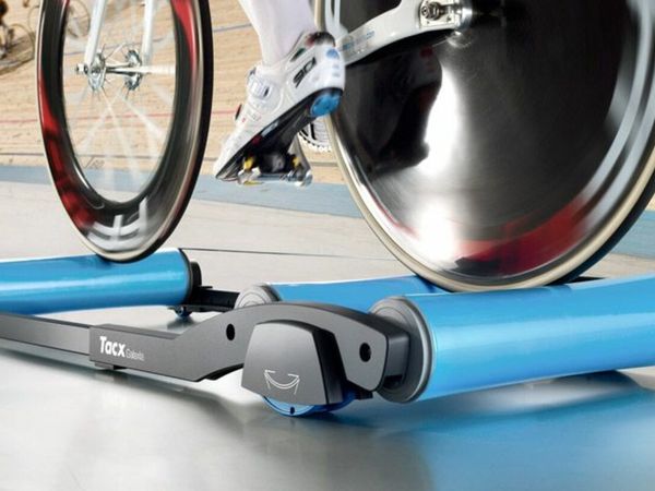TacX T1100 Galaxia Indoor Retractable Bicycle Rollers