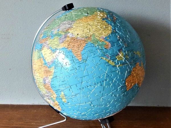 Jigsaw globe Globe