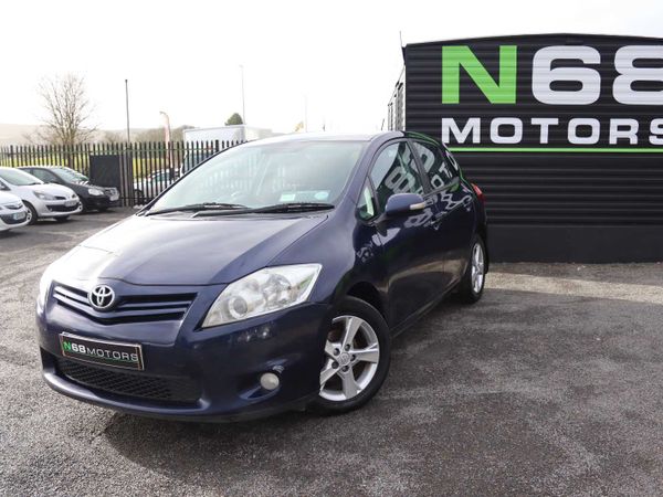 Toyota Auris TR VVT-i 1.33 5dr Blue Hatchback