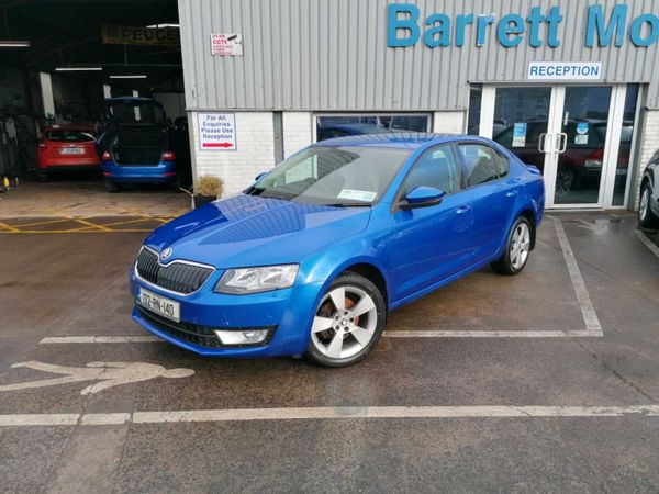 Skoda Octavia Saloon, Diesel, 2013, Blue