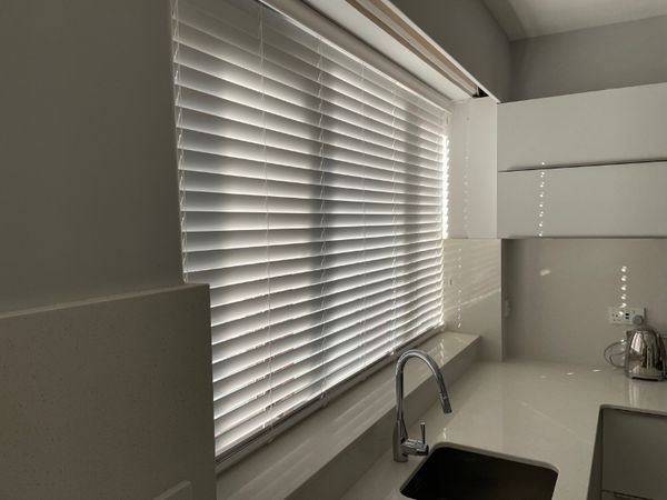 Venetian blinds wooden blinds