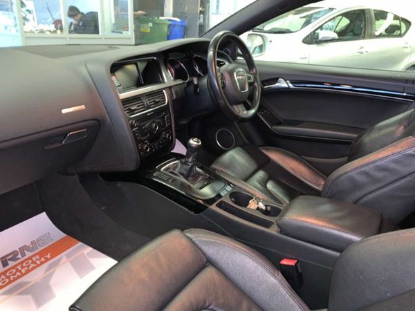 Audi A5 black edition 2011