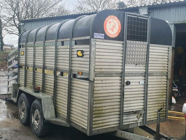 Porter cattle trailer