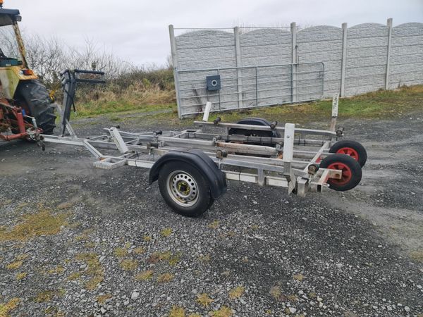 BOAT TRAILER  SERIOUS QUALITY tilt bed 14 inch whe