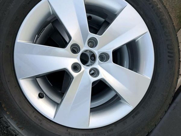 Skoda Alloys/ Bridgestone  Tyres