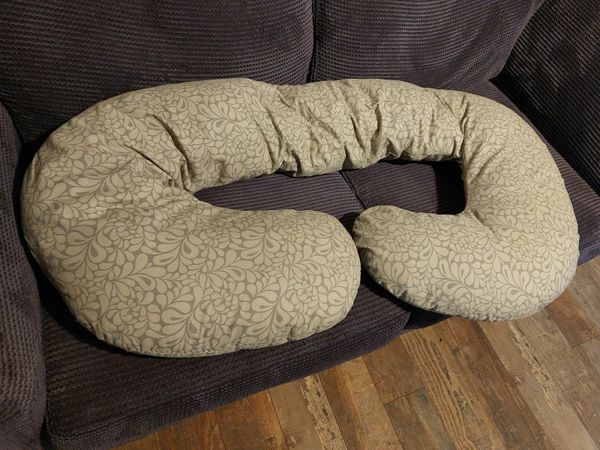 'Snoogle it' pillow