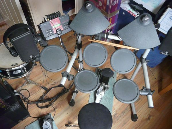 Yamaha electronic drum set