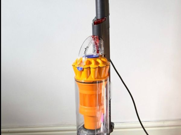 Dyson light ball vacuum cleaner