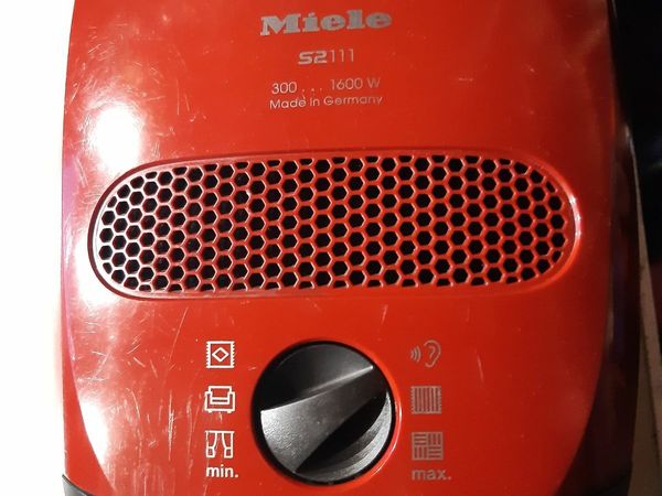 Miele S2111 hoover,  just body, working