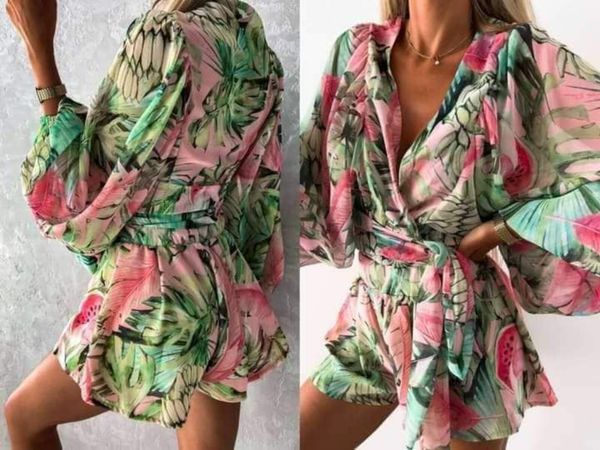 Set of chiffon tied top and shorts tropical patter