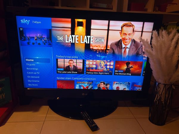 LG 37” Full HD TV with 3x HDMI in swords