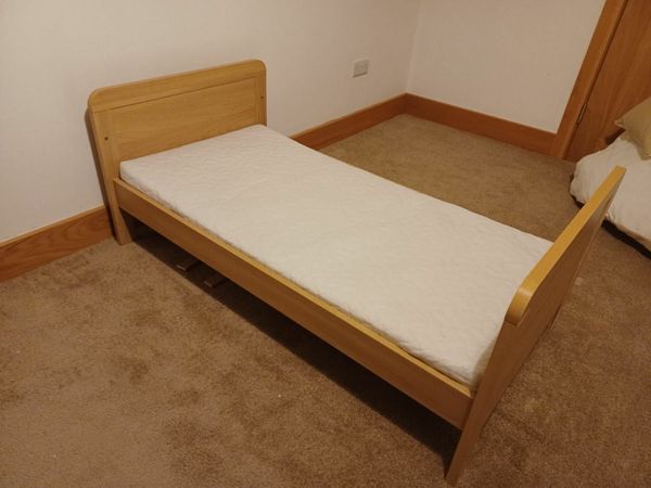 Cot/ toddler bed