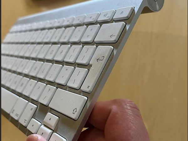 Apple Magic Mouse 1 - Wireless keyboard