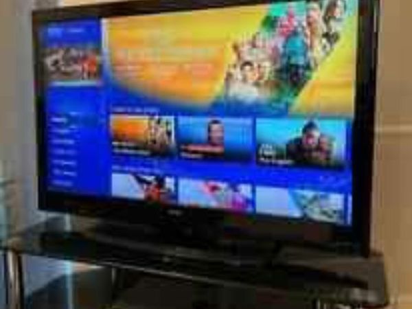 32 inch Alba Tv freeview (not Smart Tv) HDMI ports etc with remote working perfectly