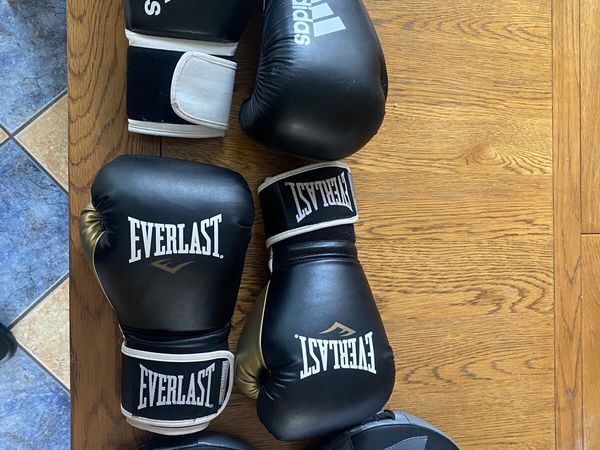 Boxing gloves & Pads for sale