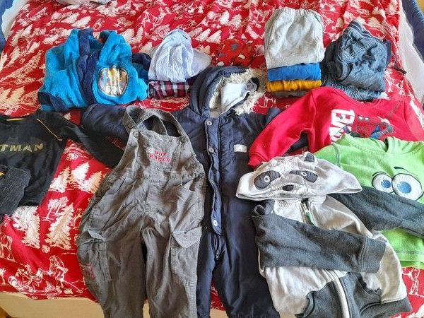 Bundle of boys clothes 12-24 mths (16 items)