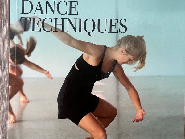The Essential Guide to Contemporary Dance book