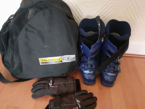 Size 4 Nordic Ski boots, Gloves, Soloman Boot b
