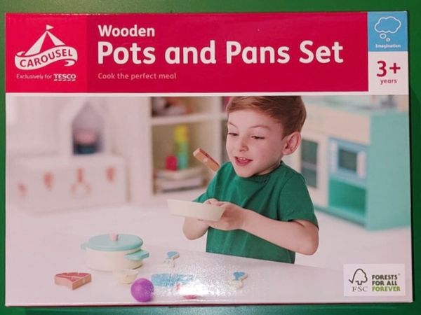 Carousel Wooden Pots and Pans Set
