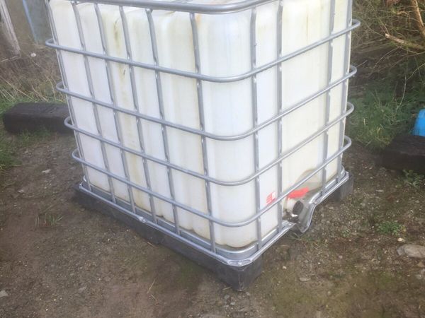 Ibc Tank with tap and cage