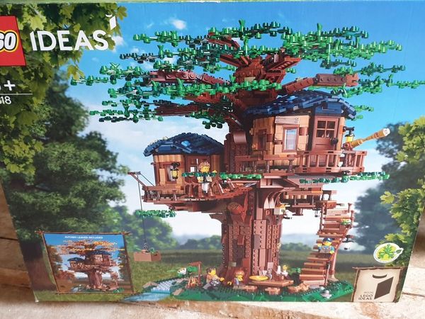 Lego tree house 21318