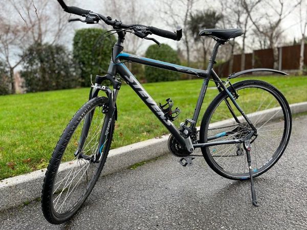 Lovely STEVENS Cross Hybrid Bike. 21.5 inch / 55 cm Frame. Great Condition.